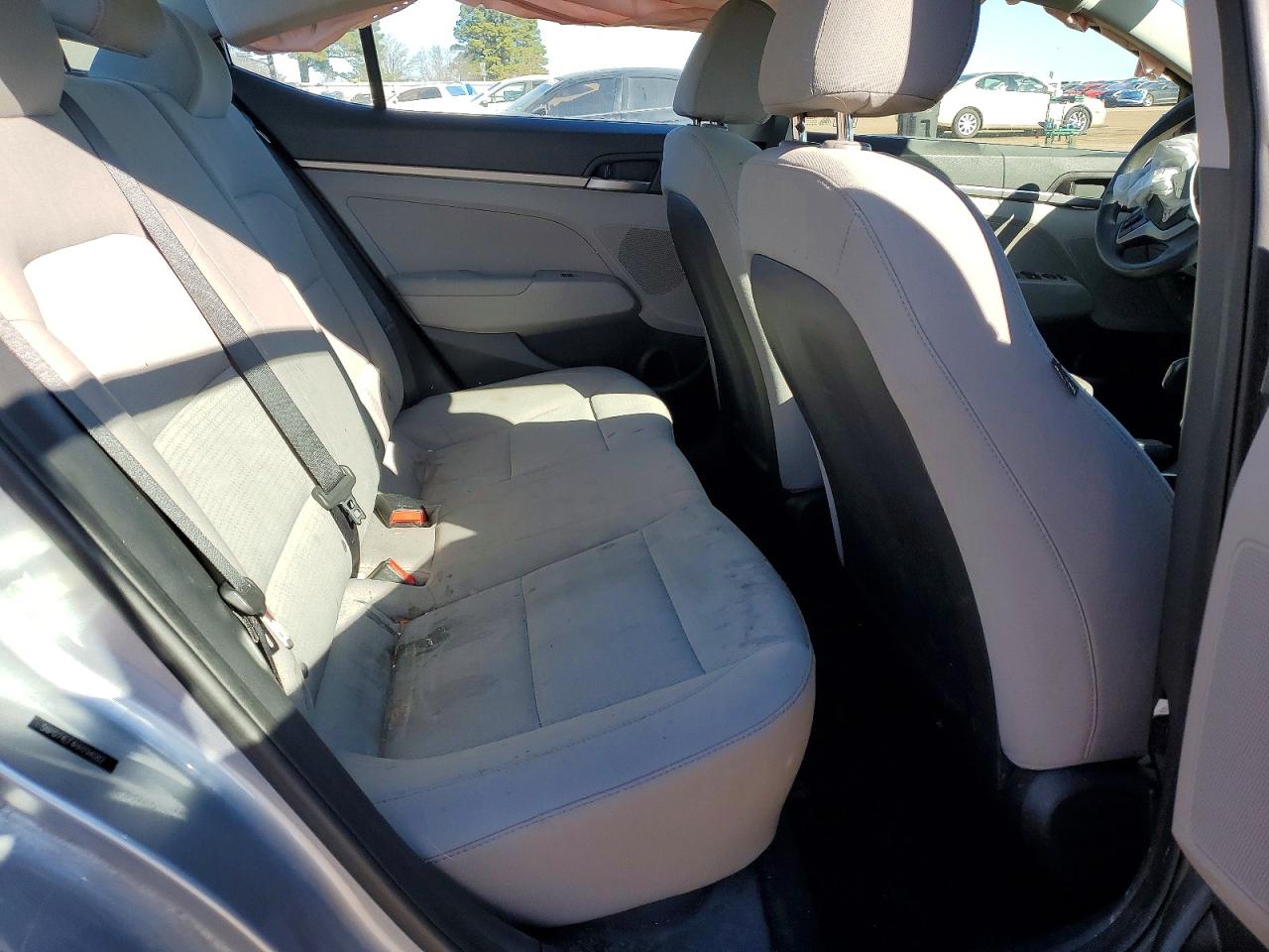 2017 HYUNDAI ELANTRA SE photo 10