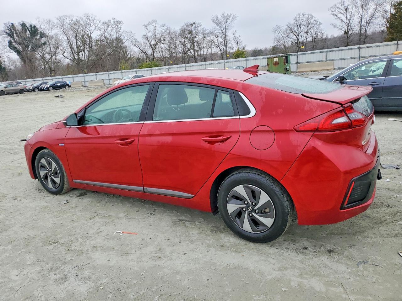 2019 HYUNDAI IONIQ SEL photo 2