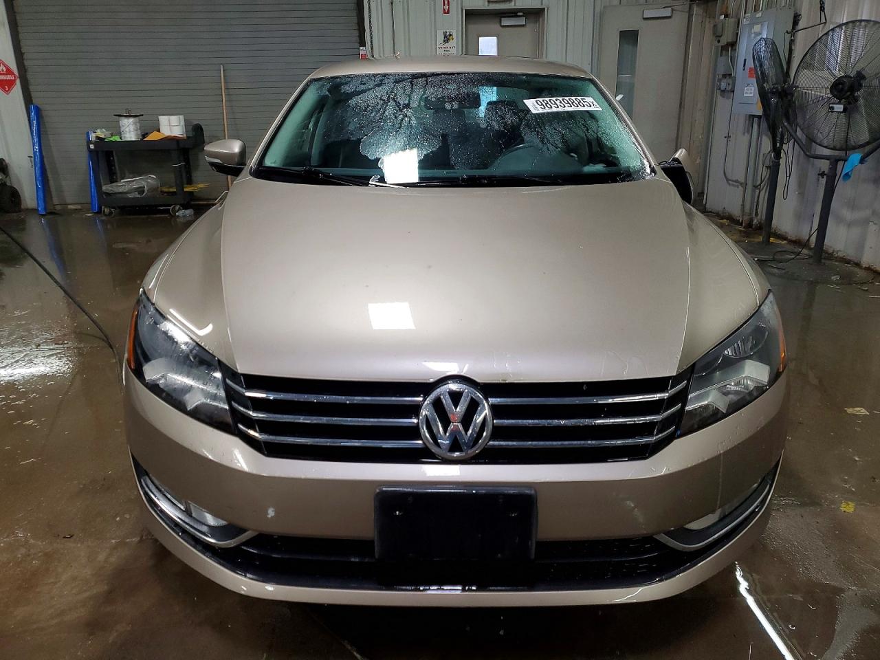 2015 VOLKSWAGEN PASSAT S photo 5