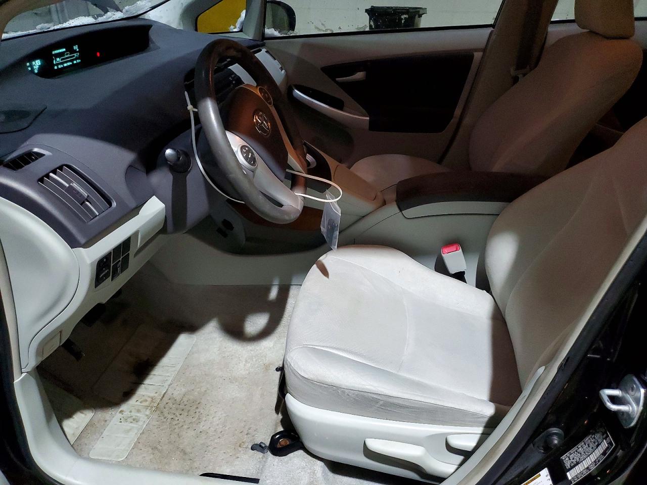 2010 TOYOTA PRIUS photo 13