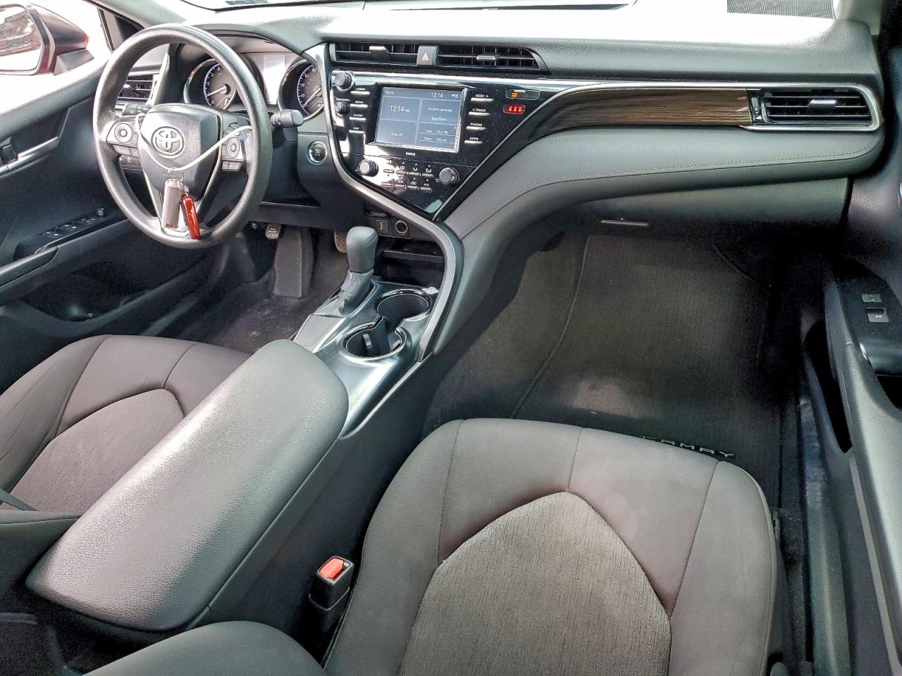2020 TOYOTA CAMRY LE photo 8