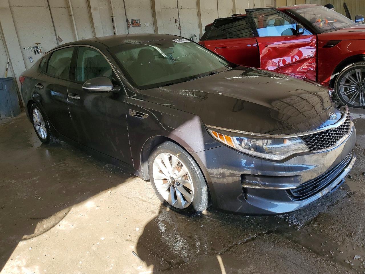 2017 KIA OPTIMA LX photo 4