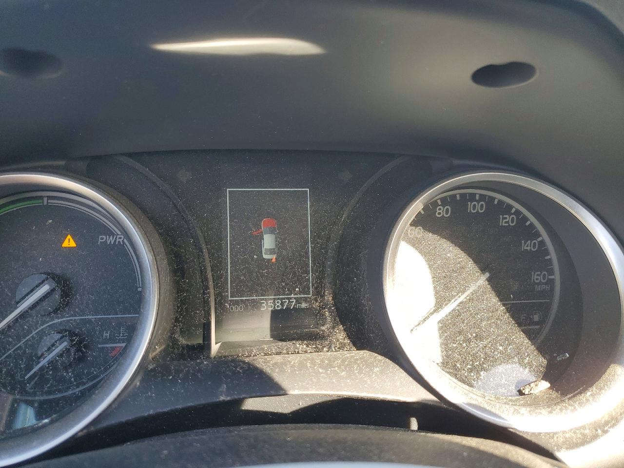 2021 TOYOTA CAMRY LE photo 9