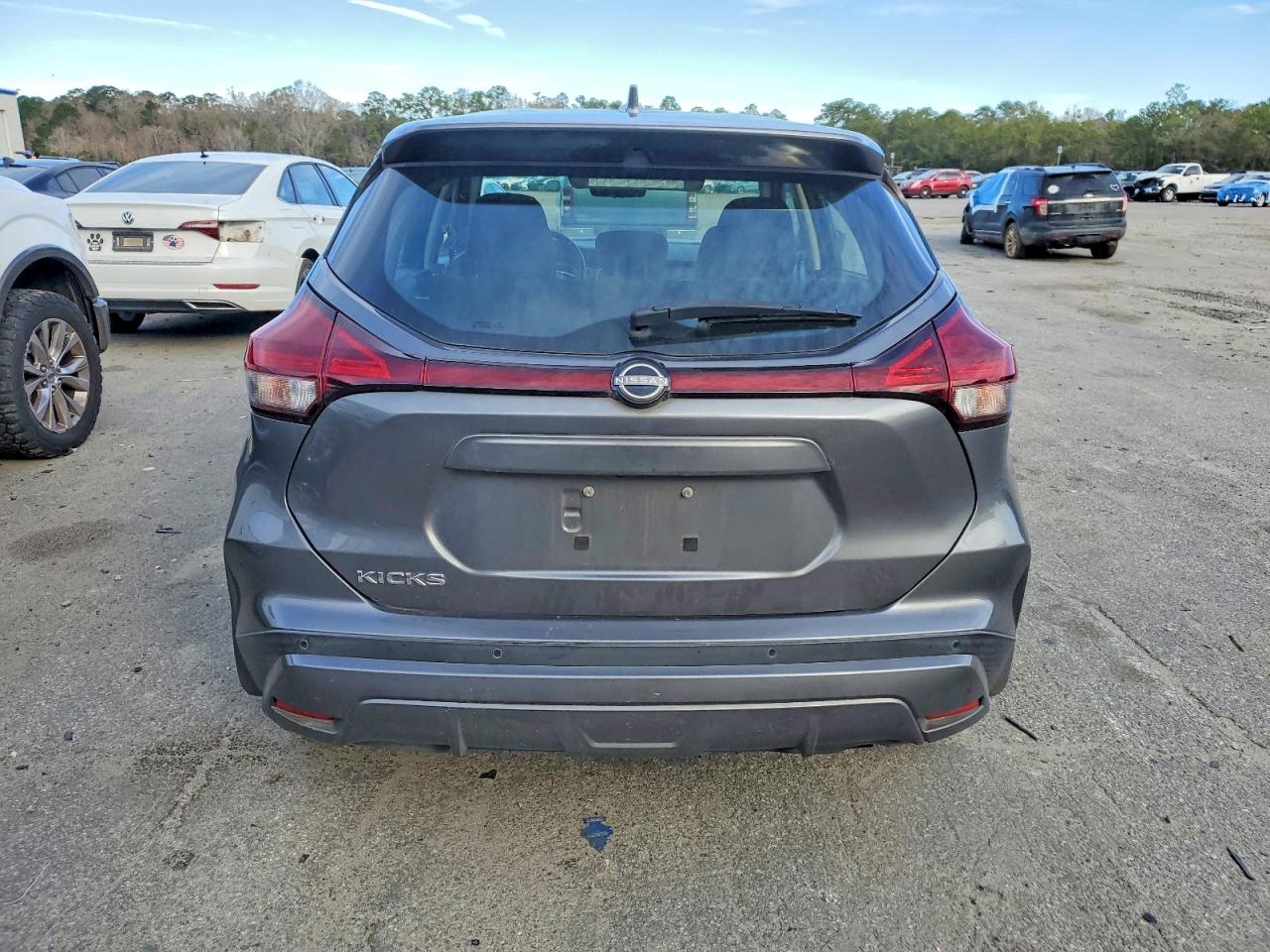 2023 NISSAN KICKS S photo 6