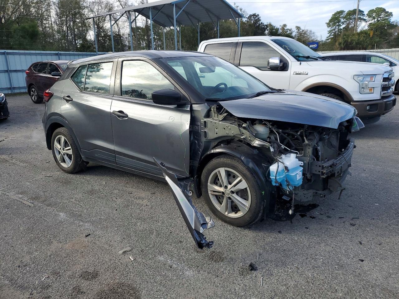 2023 NISSAN KICKS S photo 4