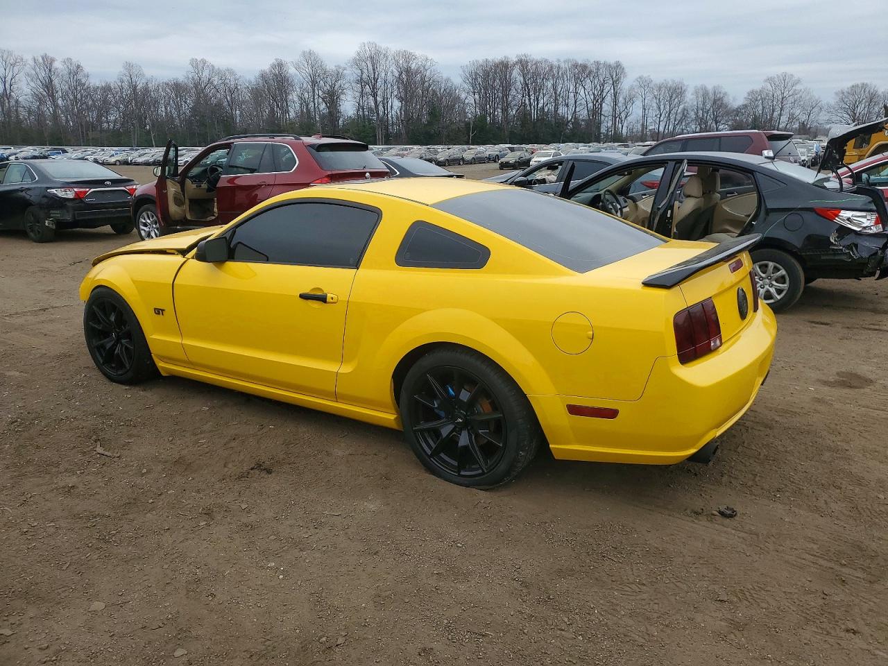 2005 FORD MUSTANG GT photo 2
