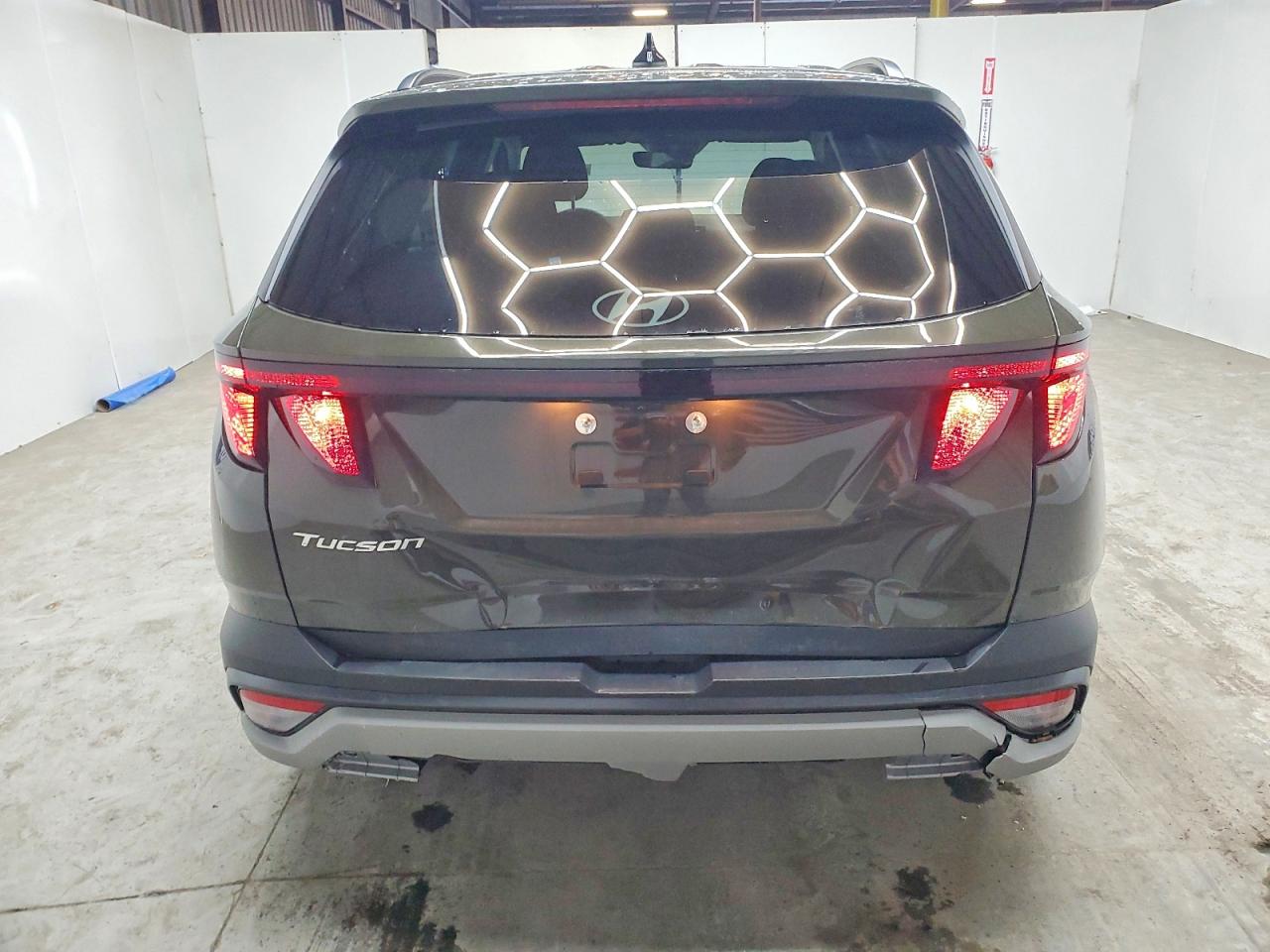 2025 HYUNDAI TUCSON SEL photo 6