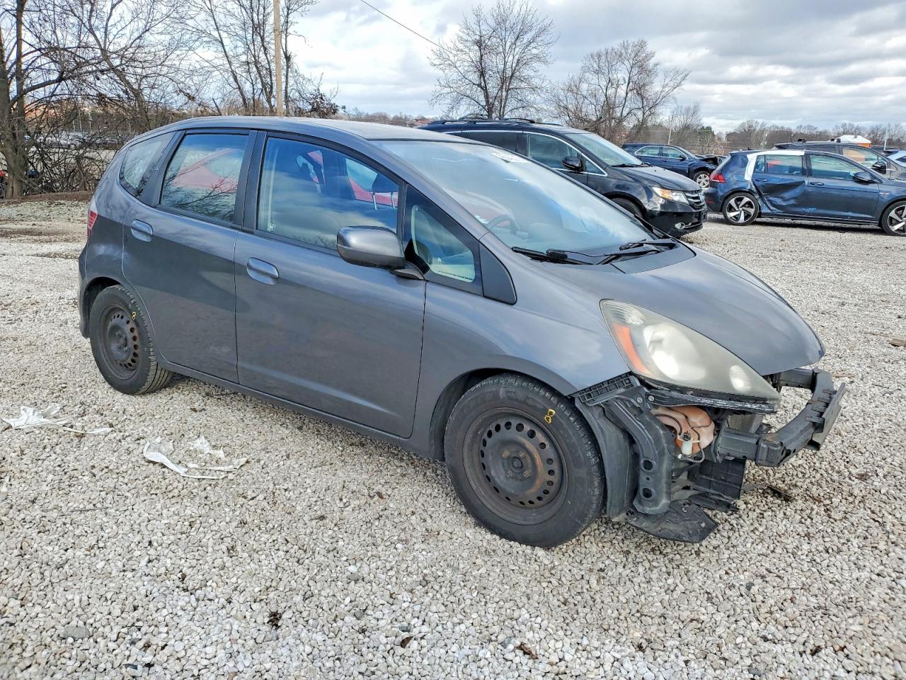 2013 HONDA FIT photo 4
