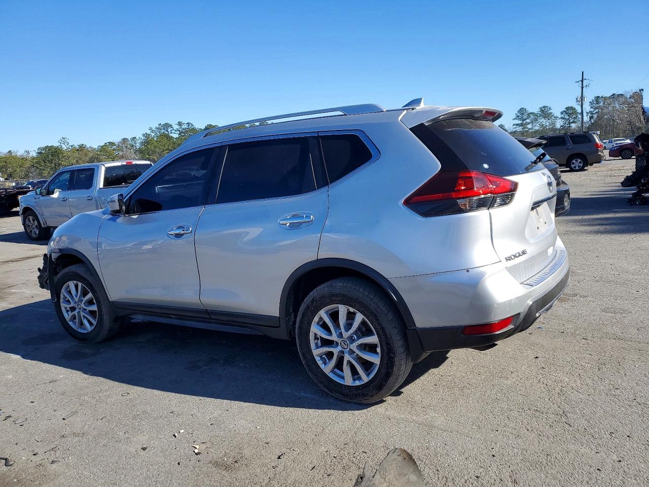 2018 NISSAN ROGUE S photo 2
