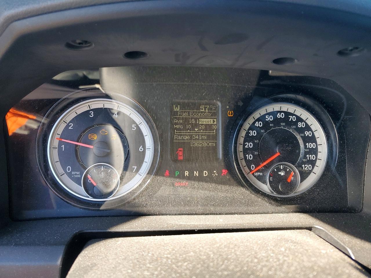 2017 RAM 1500 ST photo 9