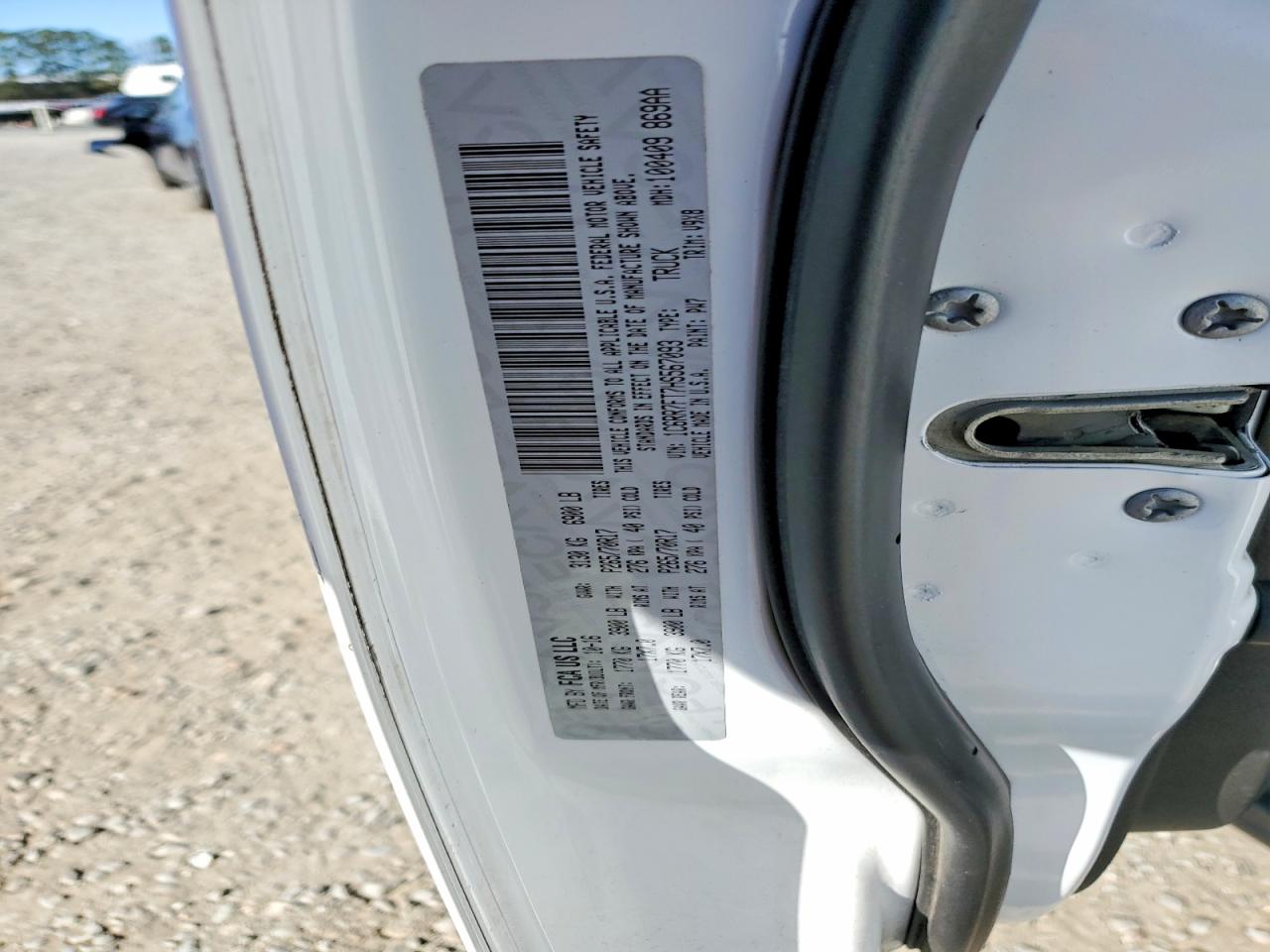 2017 RAM 1500 ST photo 12