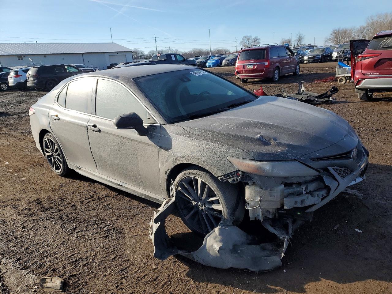 2019 TOYOTA CAMRY XSE photo 4