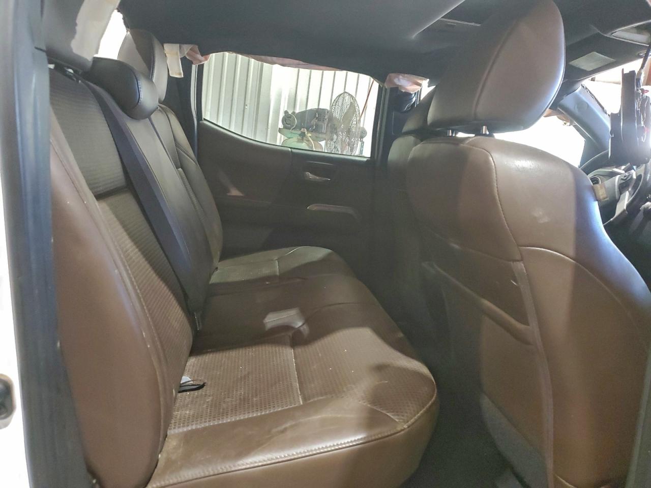 2017 TOYOTA TACOMA DOUBLE CAB photo 10