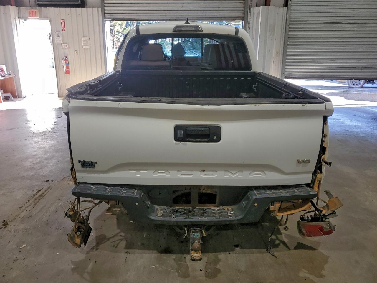 2017 TOYOTA TACOMA DOUBLE CAB photo 6