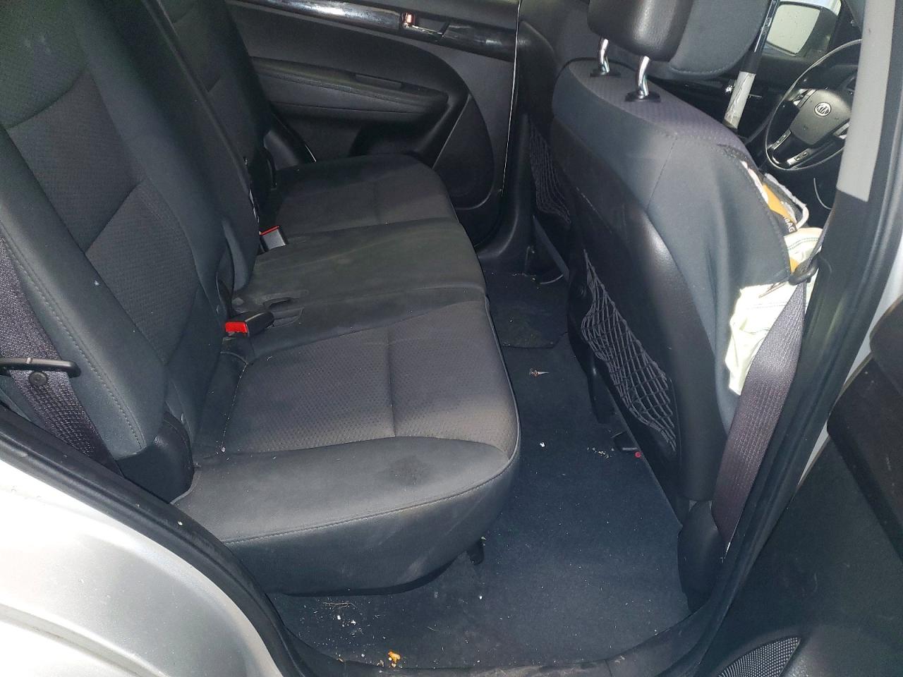 2011 KIA SORENTO BASE photo 11