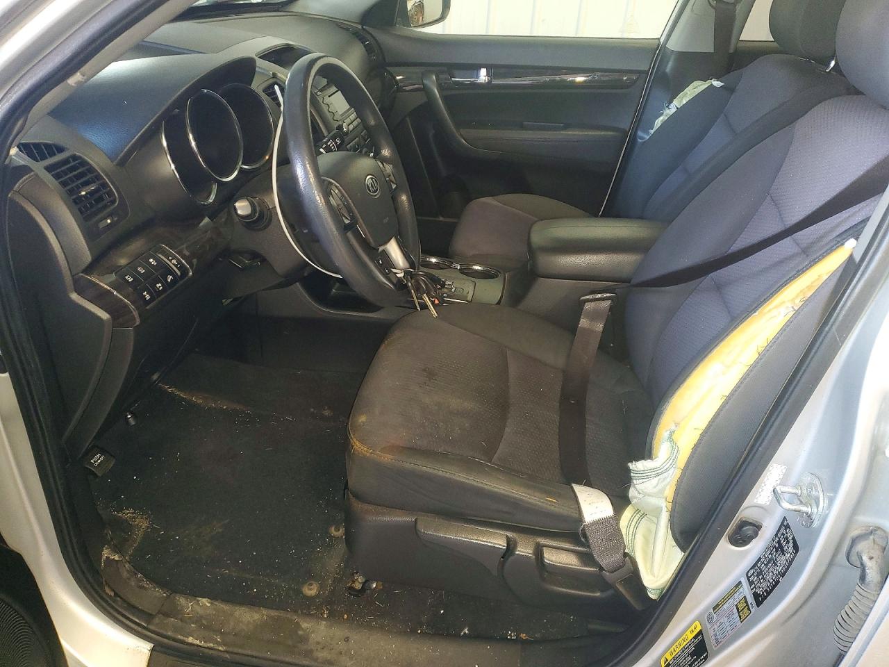 2011 KIA SORENTO BASE photo 7