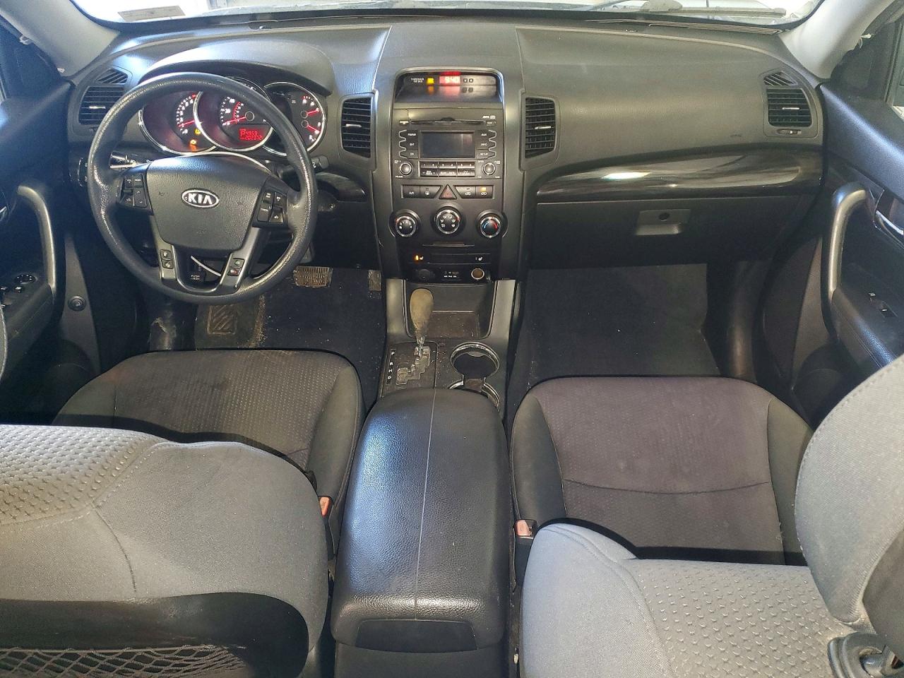 2011 KIA SORENTO BASE photo 8