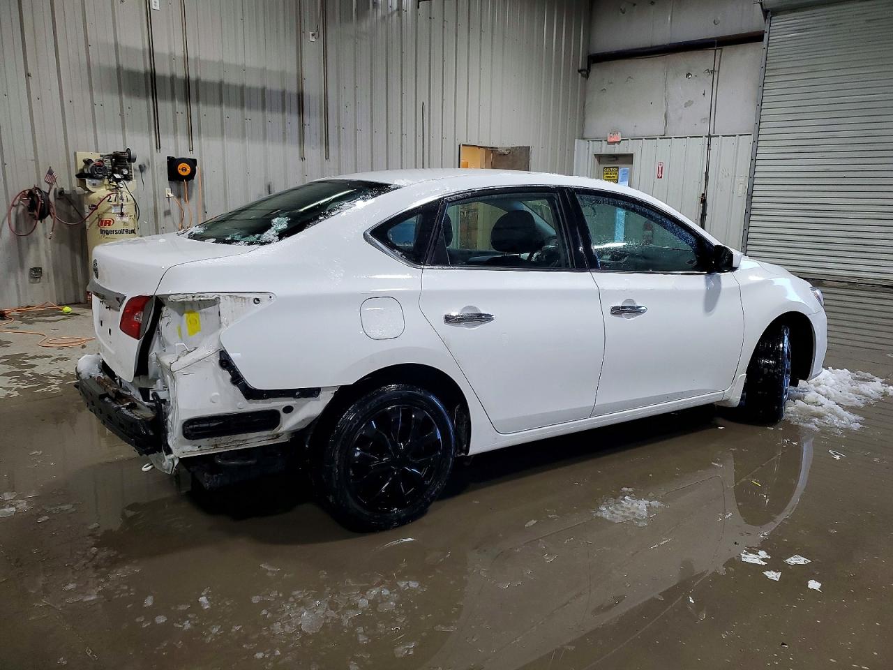 2016 NISSAN SENTRA S photo 5