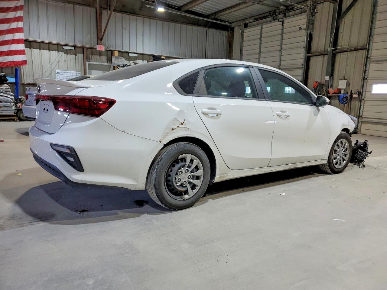 2021 KIA FORTE FE photo 3
