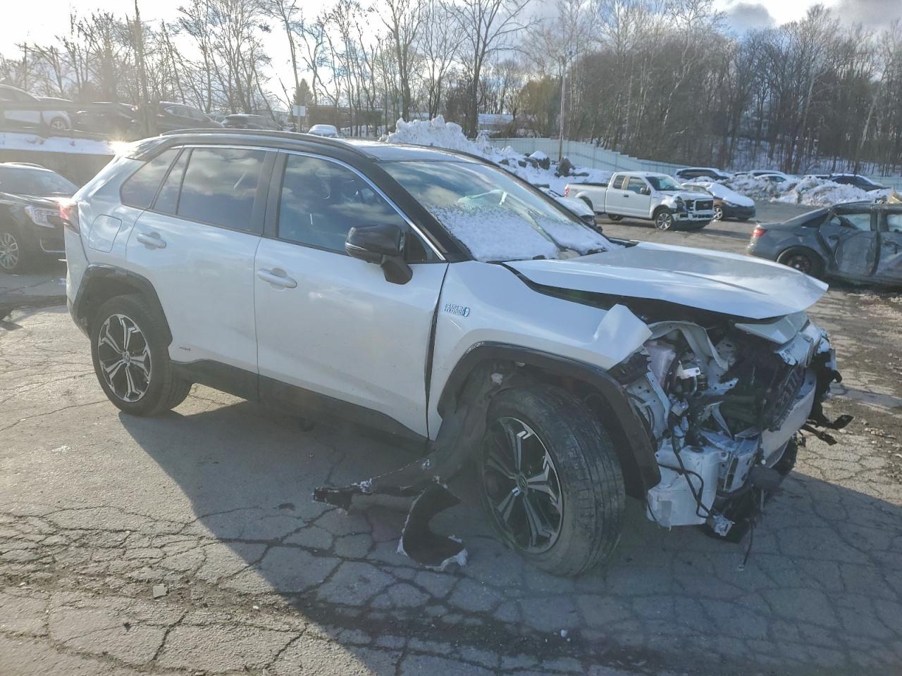 2024 TOYOTA RAV4 PRIME XSE photo 4