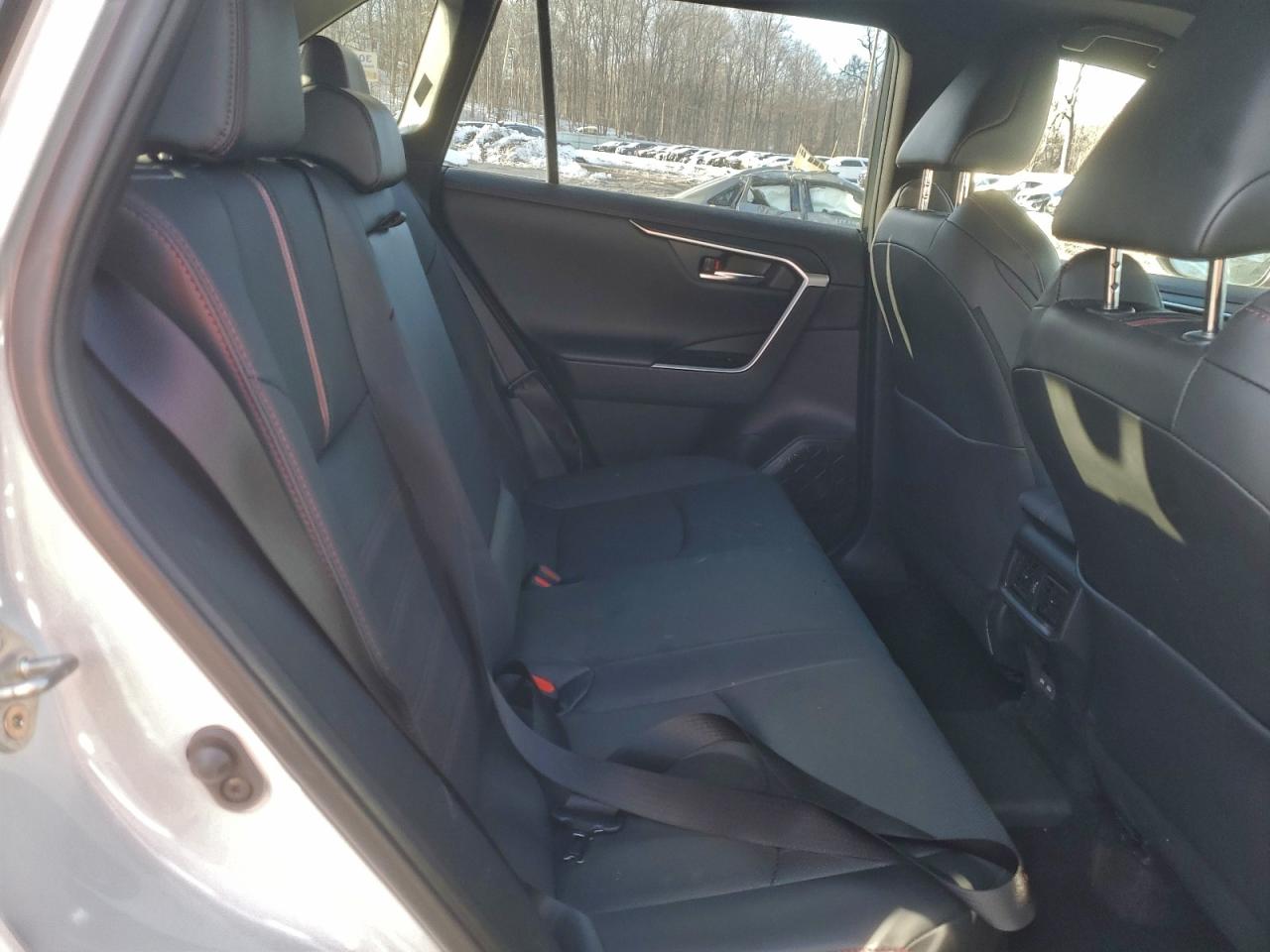 2024 TOYOTA RAV4 PRIME XSE photo 11