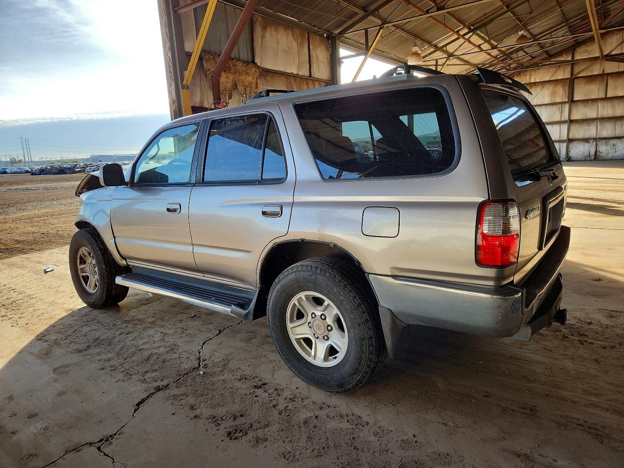 2001 TOYOTA 4RUNNER SR5 photo 2