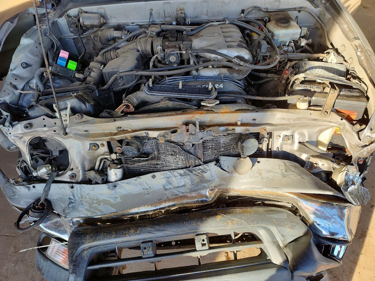 2001 TOYOTA 4RUNNER SR5 photo 12