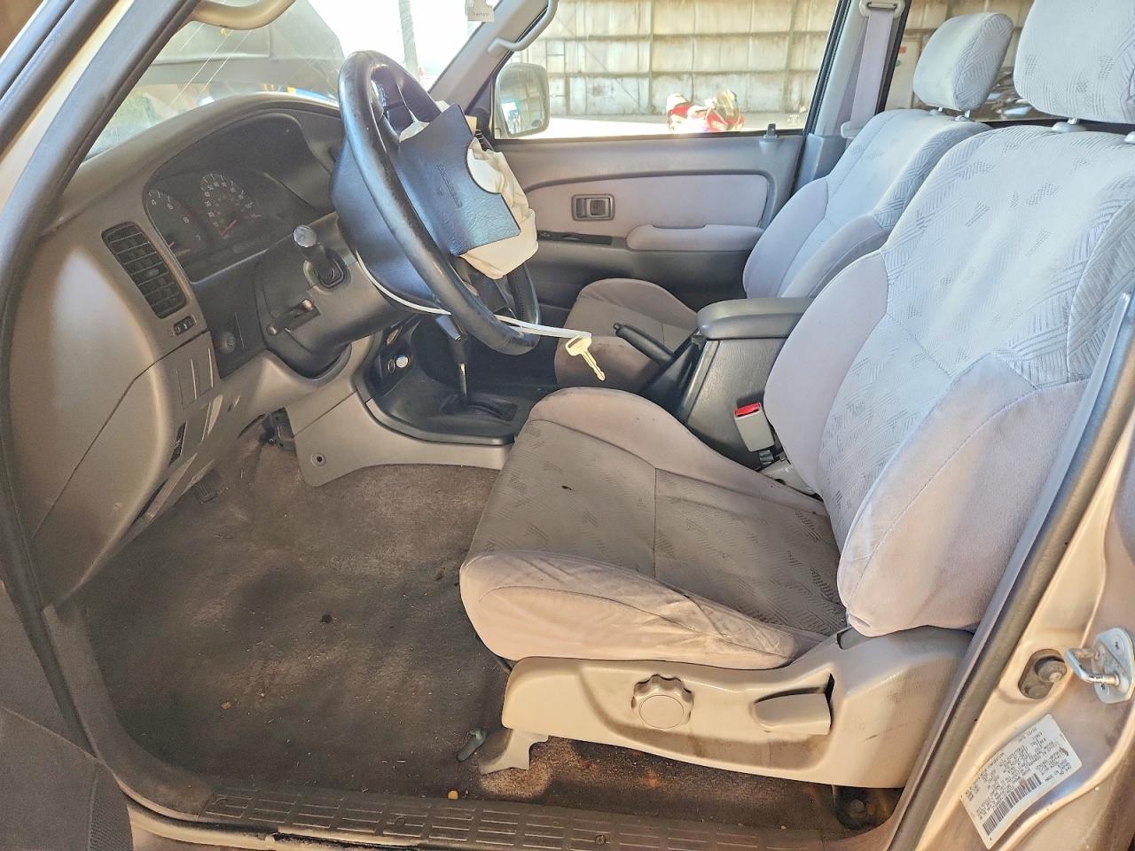 2001 TOYOTA 4RUNNER SR5 photo 7