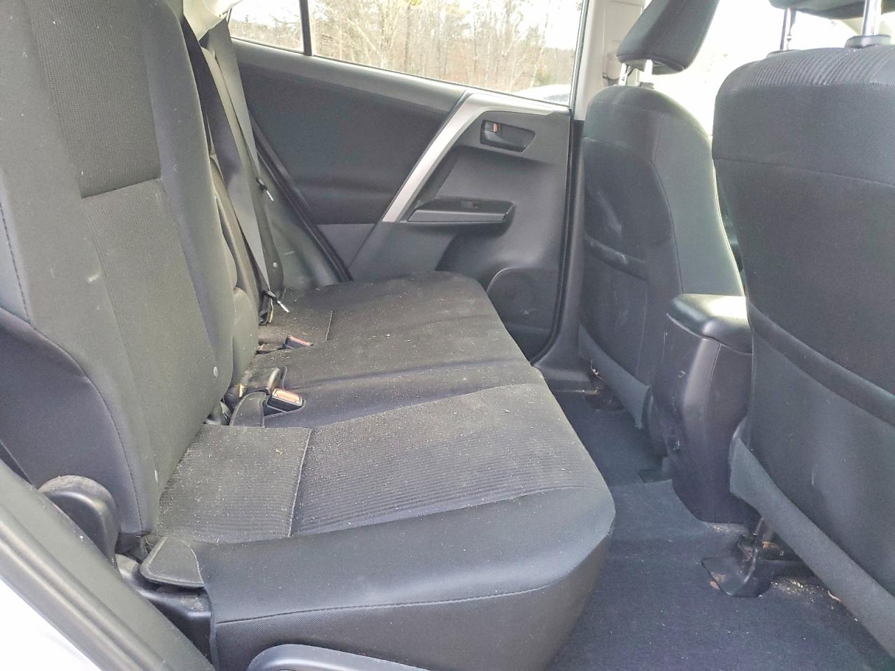 2016 TOYOTA RAV4 LE photo 11