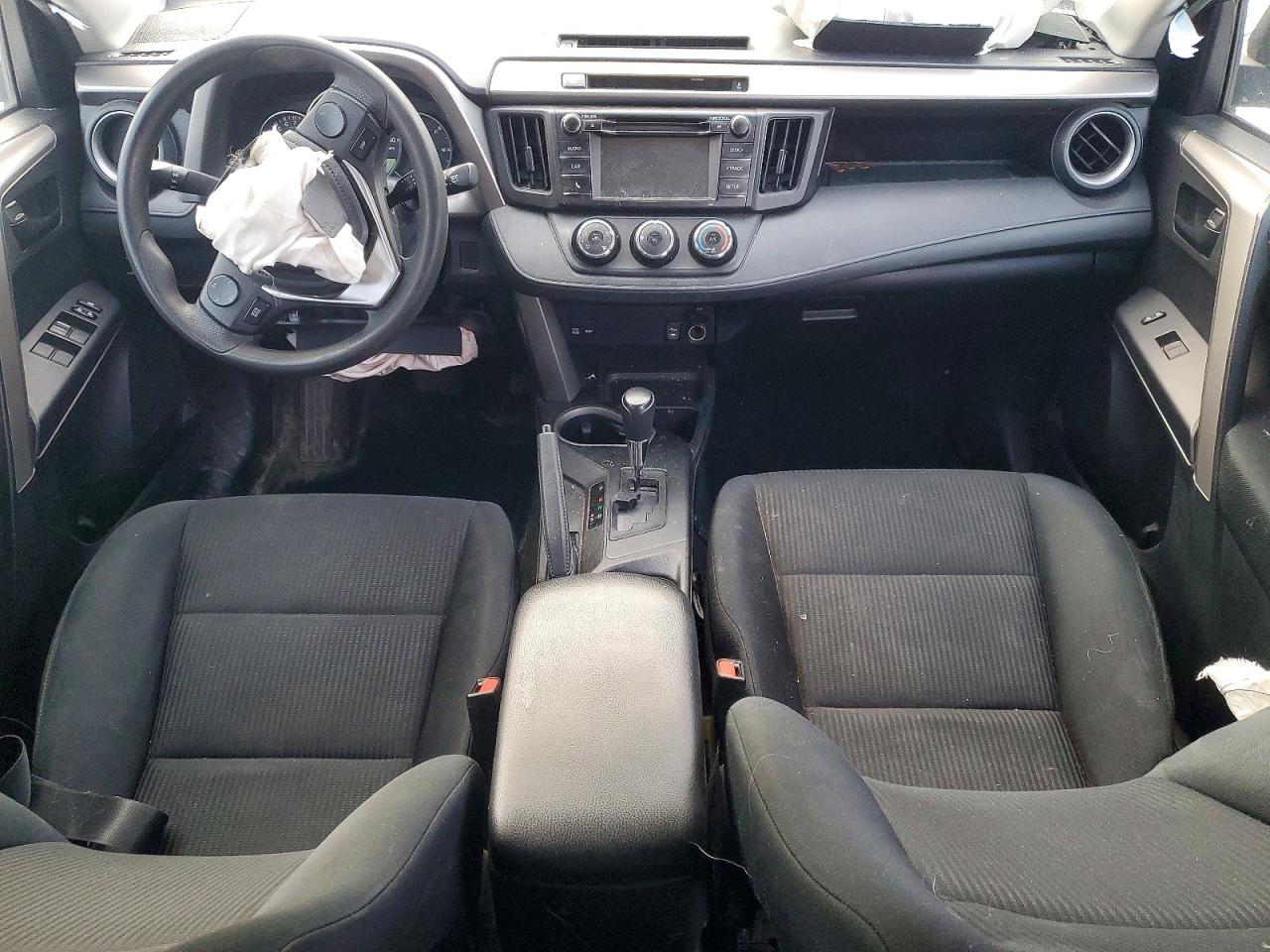 2016 TOYOTA RAV4 LE photo 8
