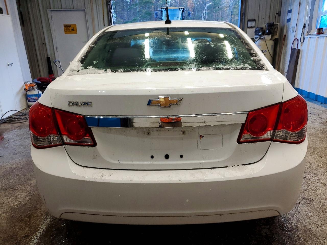 2014 CHEVROLET CRUZE LS photo 6