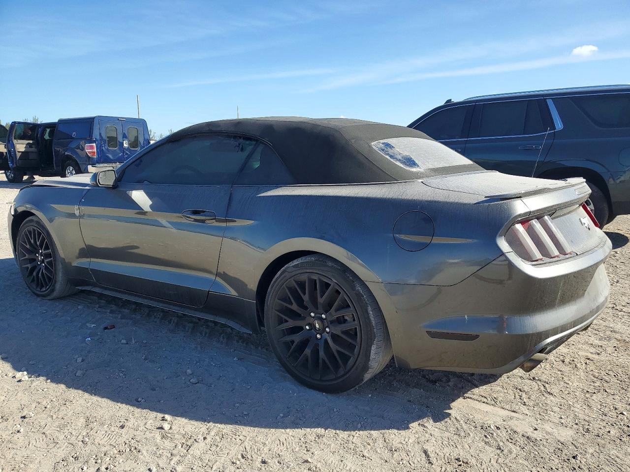 2015 FORD MUSTANG photo 3