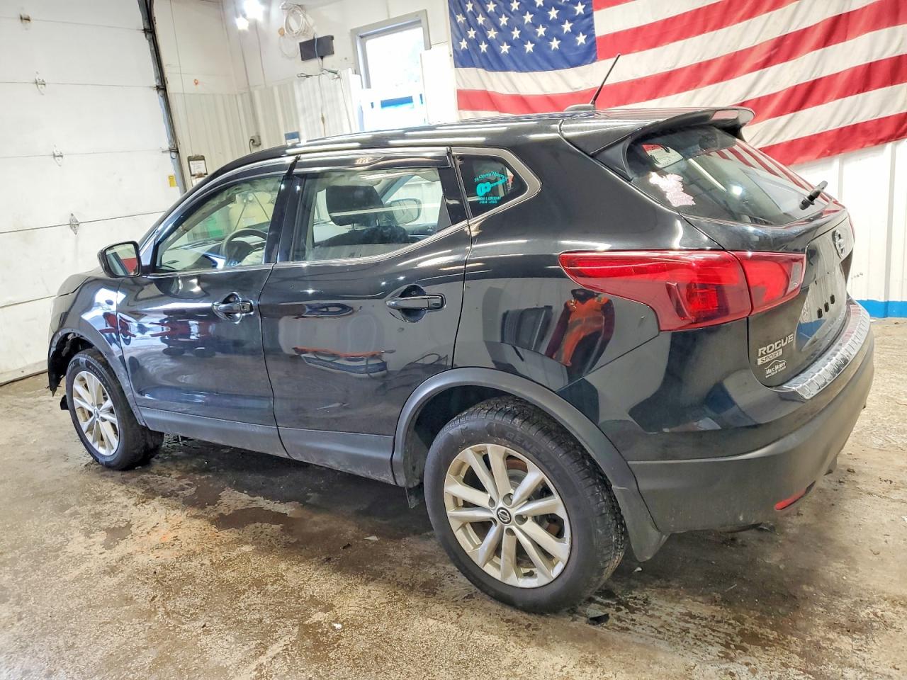 2019 NISSAN ROGUE SPORT S photo 2