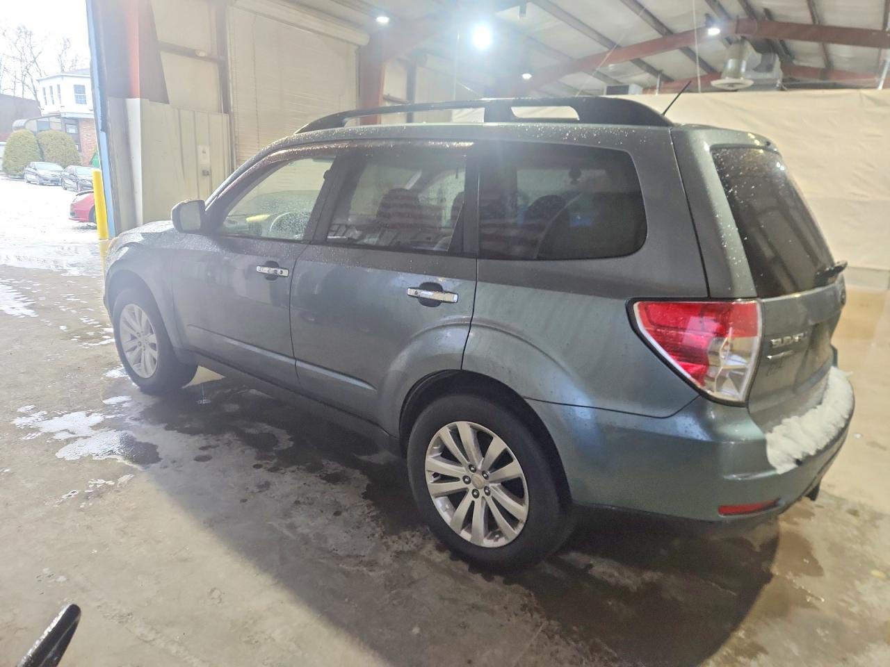 2011 SUBARU FORESTER 2.5X PREMIUM photo 2