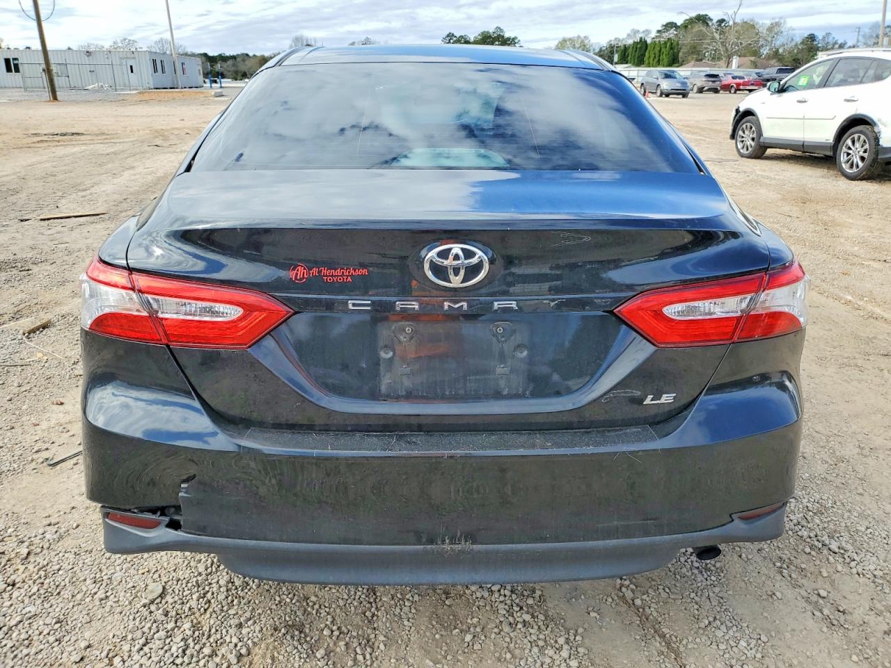 2018 TOYOTA CAMRY L photo 6