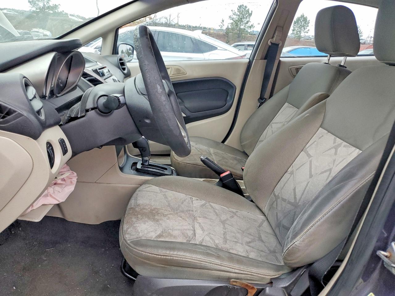 2012 FORD FIESTA SE photo 7