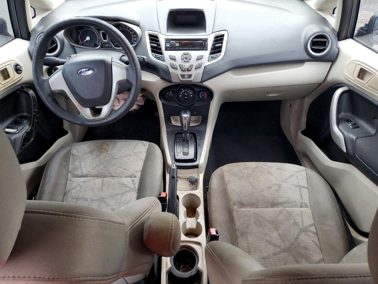 2012 FORD FIESTA SE photo 8
