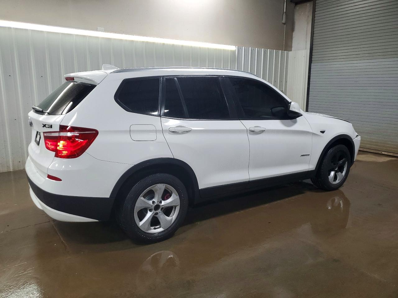 2011 BMW X3 XDRIVE28I photo 3