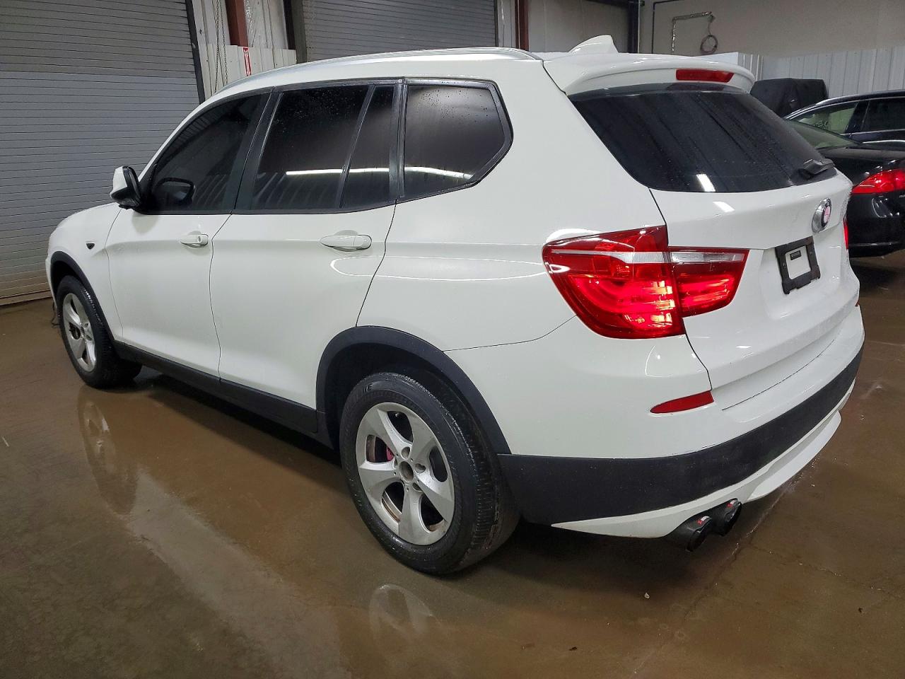 2011 BMW X3 XDRIVE28I photo 2