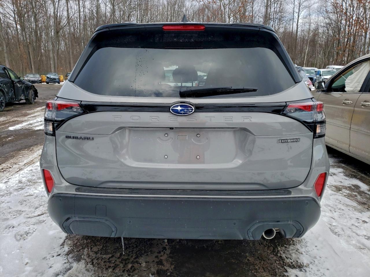 2025 SUBARU FORESTER TOURING photo 6