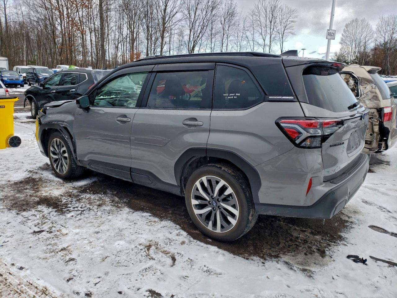 2025 SUBARU FORESTER TOURING photo 2