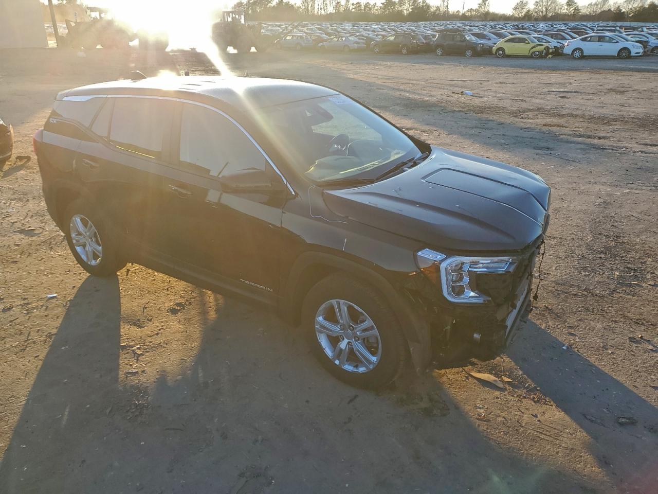 2024 GMC TERRAIN SLE photo 4