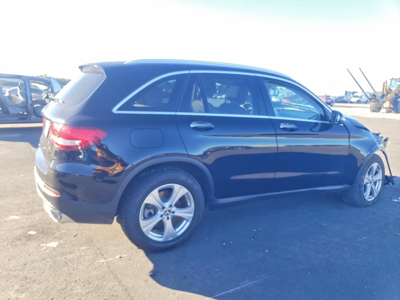 2018 MERCEDES-BENZ GLC 300 photo 5