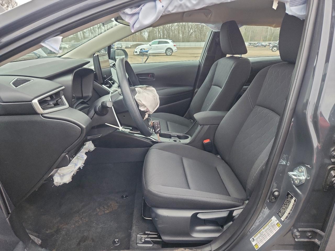 2025 TOYOTA COROLLA LE photo 7