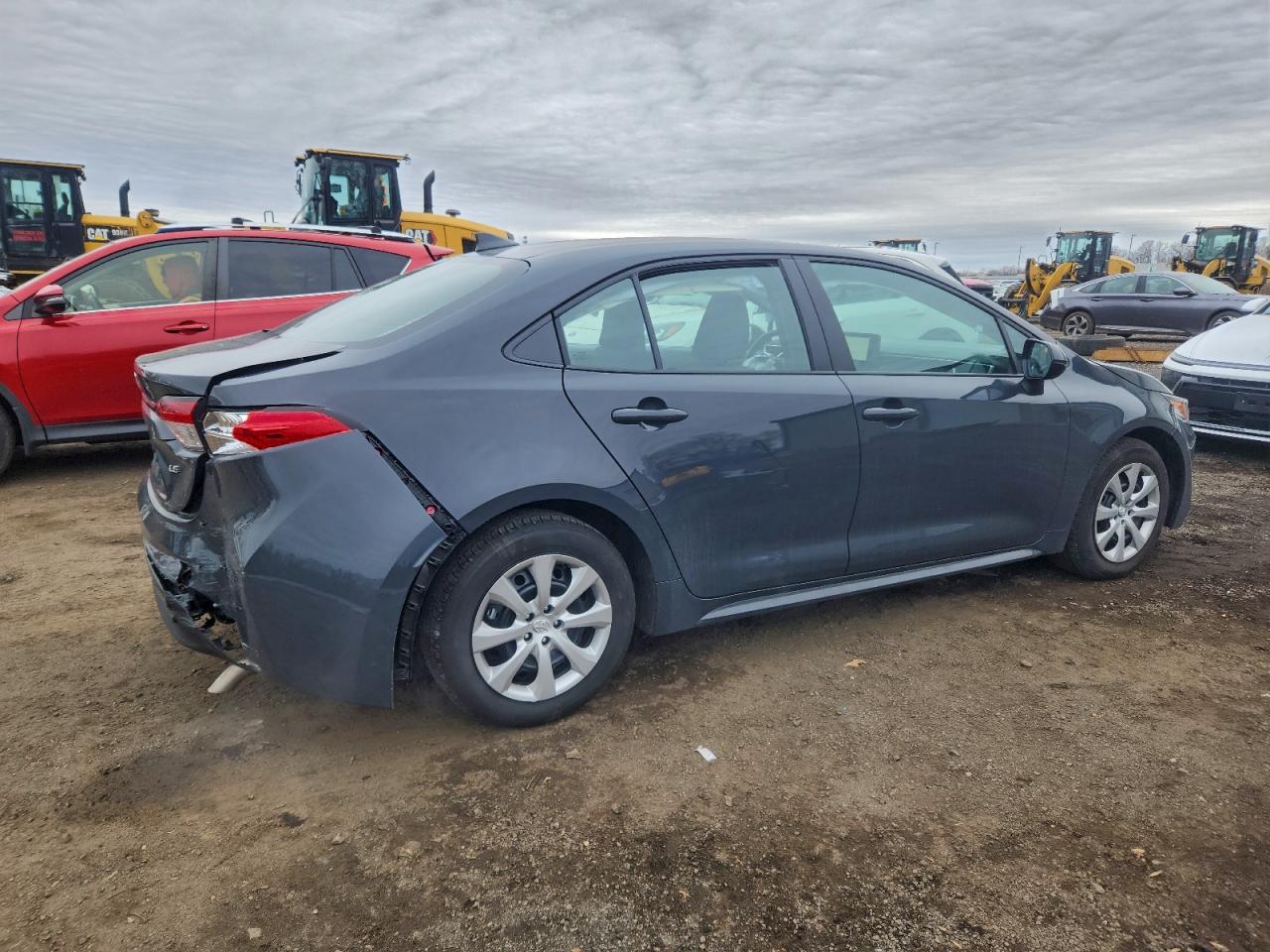 2025 TOYOTA COROLLA LE photo 3
