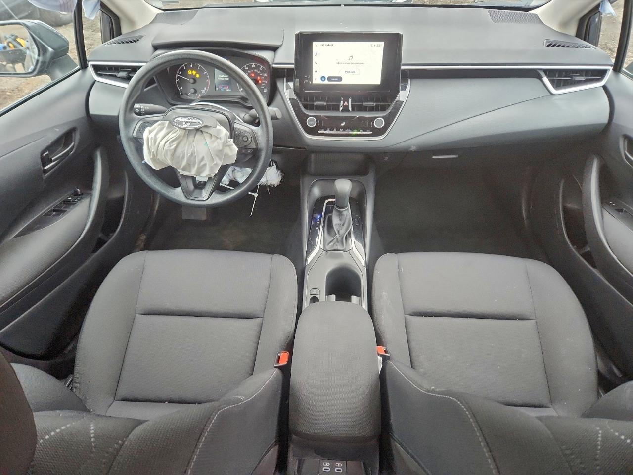 2025 TOYOTA COROLLA LE photo 8