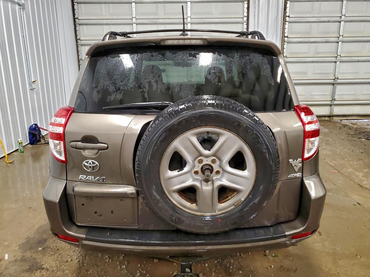 2011 TOYOTA RAV4 photo 16