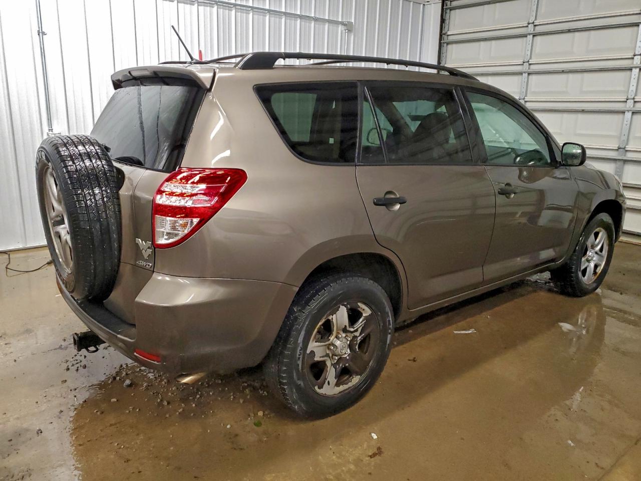 2011 TOYOTA RAV4 photo 7