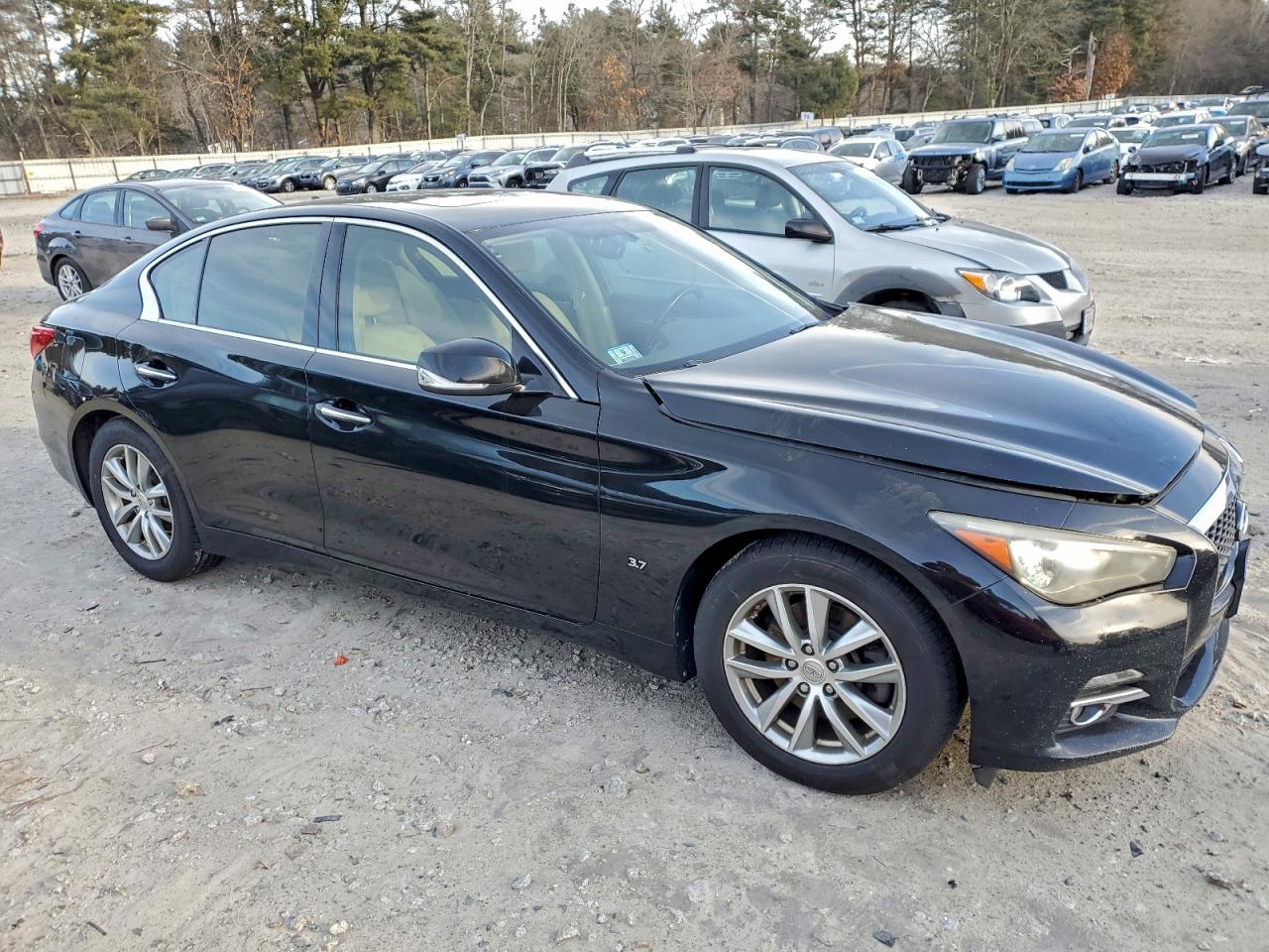 2015 INFINITI Q50 BASE photo 10