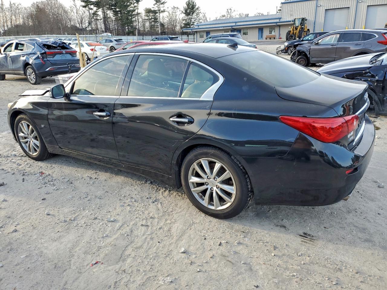 2015 INFINITI Q50 BASE photo 4